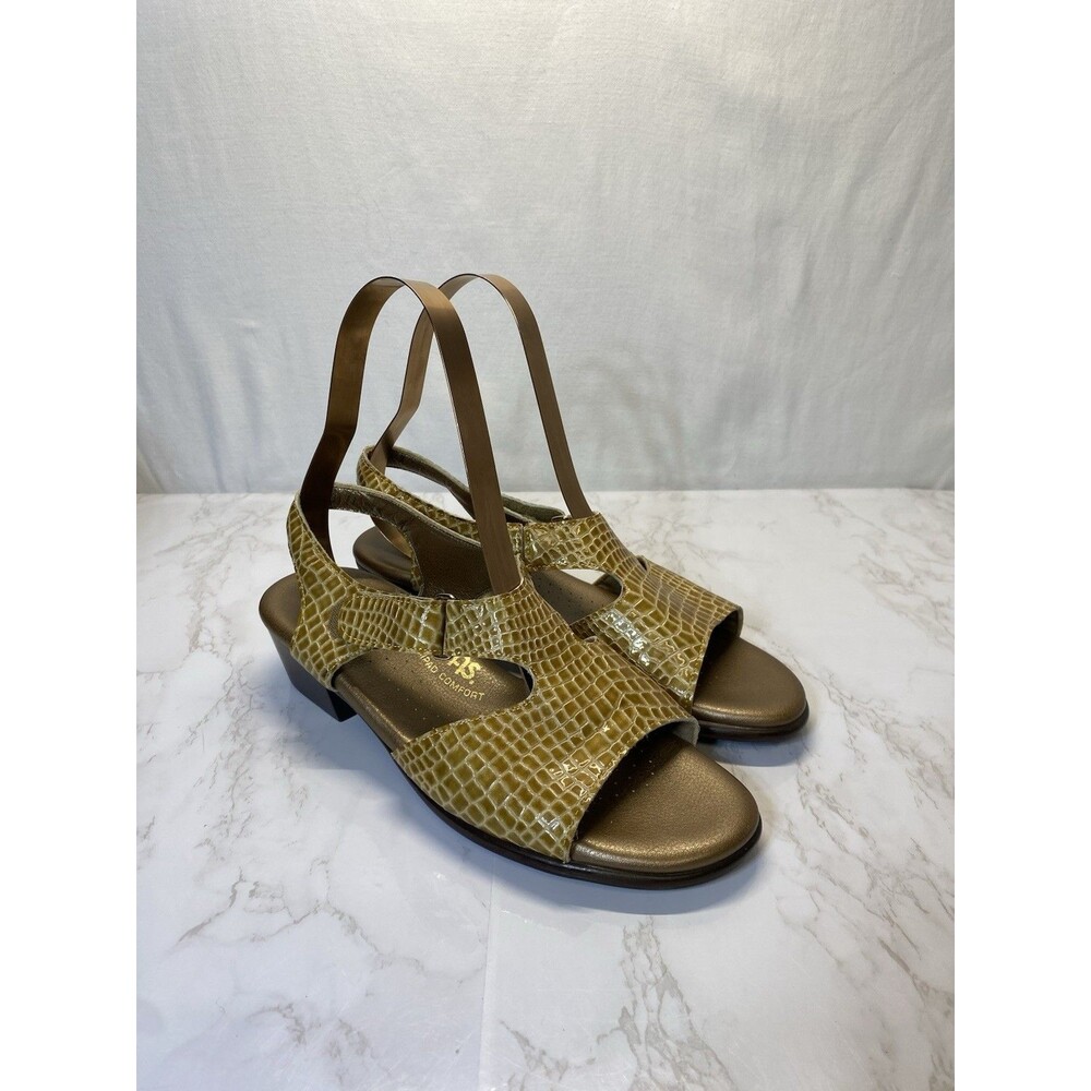 SAS Tripad Comfort Croc Embossed Sandals Women’s Size 8M Beige Gold Tan Shoes